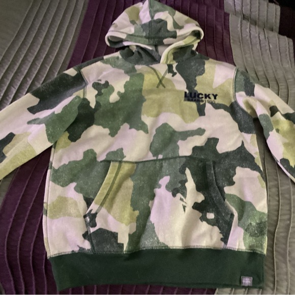 Lucky sweater - boys size 14/16 - Picture 2 of 4